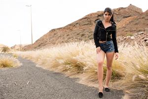 Lady Dee Nude Pictures Lady Dee: Travelling