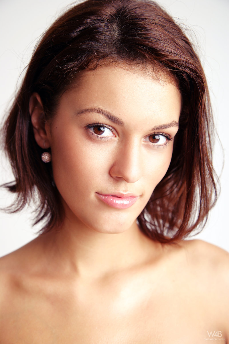 Becca: CASTING Becca