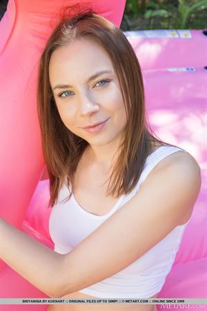 Britanisia Nude Pictures Flamingo