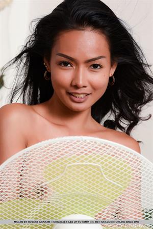 Magen Nude Pictures Summer Heat