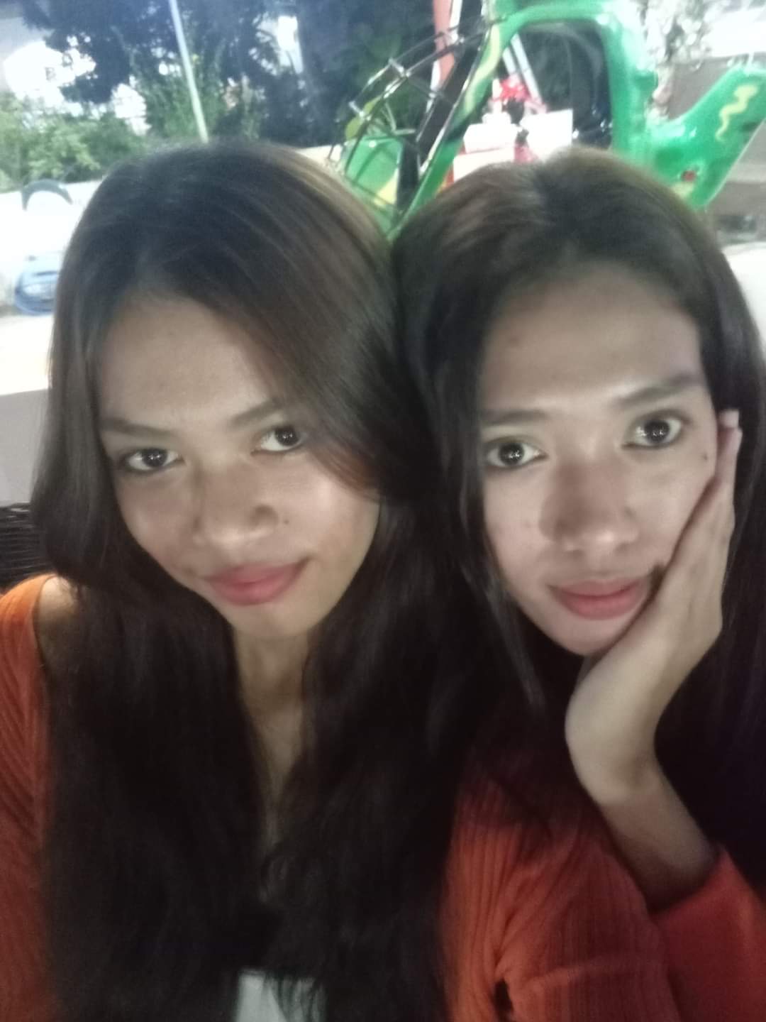 Deep swallowing Davao sisters... 