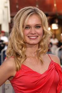 Sara Paxton