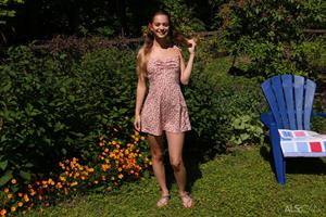 Molly Little Nude Pictures Snail Trail