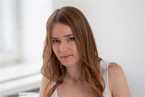 Emma Dzz Nude Pictures Emma Dzz