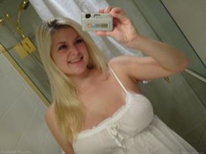 Tiffany-II Nude Pictures Danielle Visits New Zealand