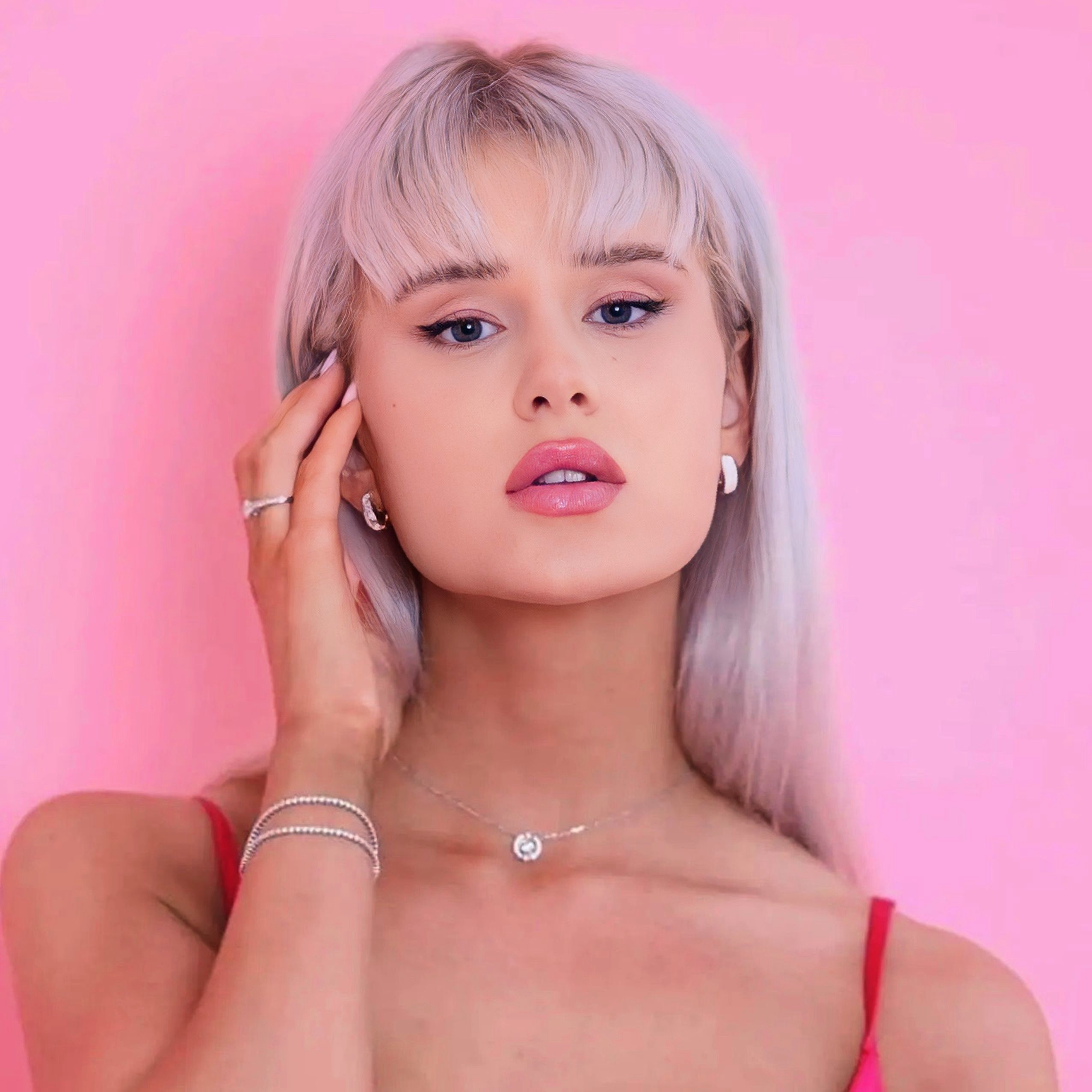 Amalie Olufsen Pictures Amalie Olufsen is a Norwegian model, actress and social media influencer. She is the current Playboy Playmate of the Year (2024).