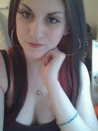 Luna Phoenix taking a selfie