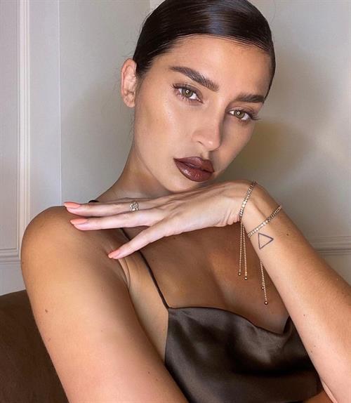 Nicole Williams English