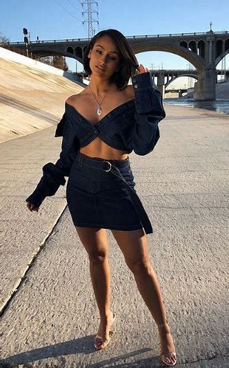 Nazanin Mandi