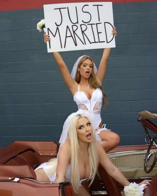 Sky Bri is a renowned American adult content creator, model, and social media sensation