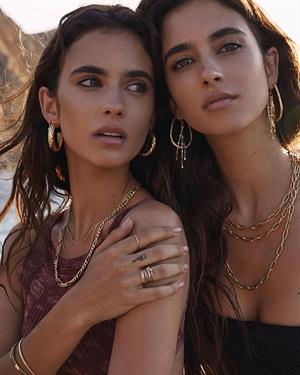 Twin Sisters Elisha & Renee Herbert