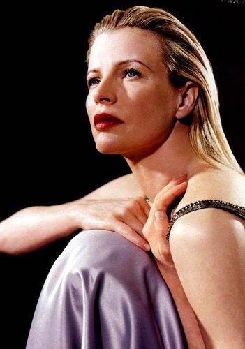 Kim Basinger