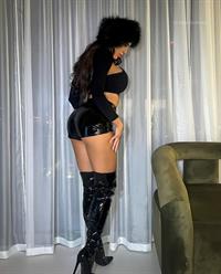 Queen Eugenia is a slut in thigh high boots