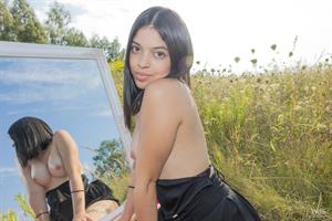 Gia Rosse Nude Pictures Gia Rosse: Miracle Mirror