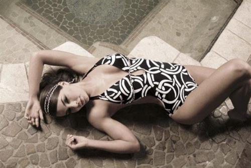 Natalia Vélez in a bikini