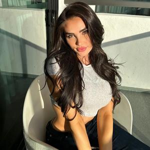 Kenzie Anne - Booty Jeans