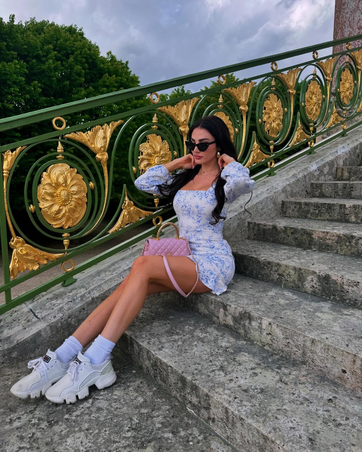 Kenzie Anne - Photo shoot in Italy