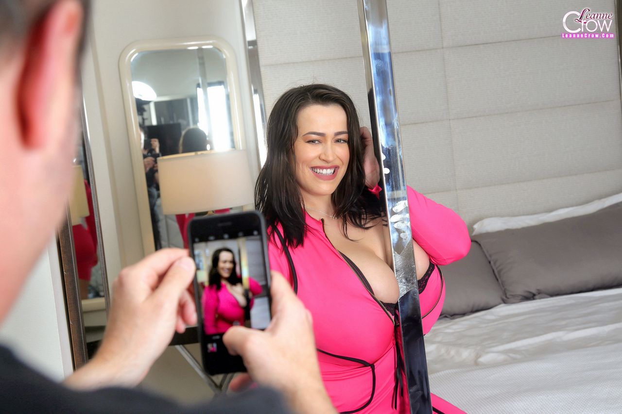 Leanne Crow - Scorching Pink - Set 1