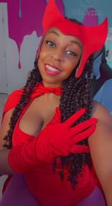 Jazzy Guns taking a selfie