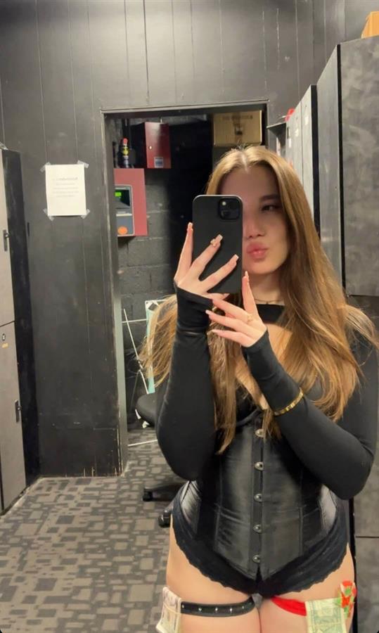 Emily, Oakbrook Twinpeaks