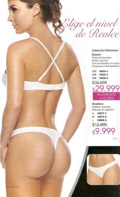 Natalia Vélez in lingerie - ass