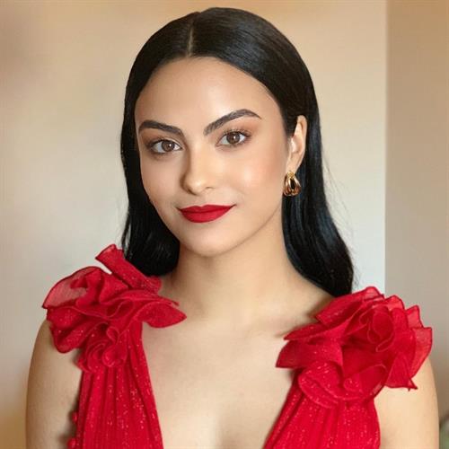 Camila Mendes
