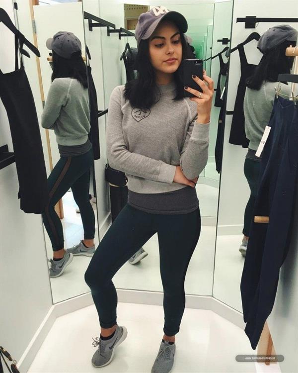 Camila Mendes