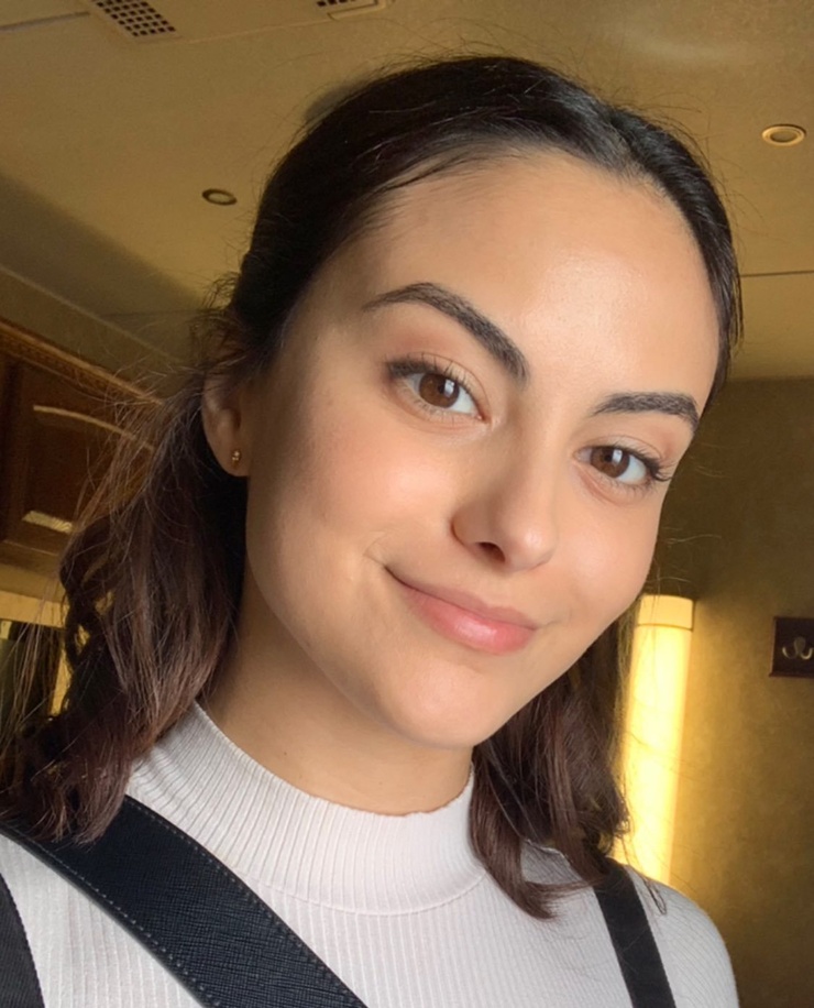 Camila Mendes