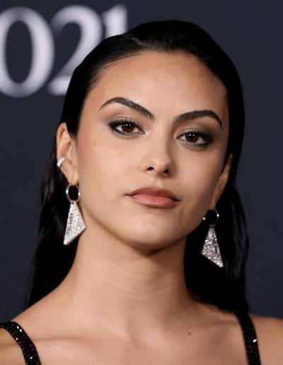 Camila Mendes