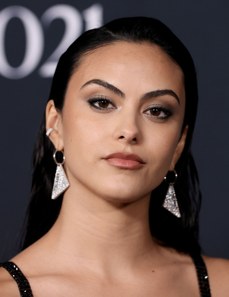 Camila Mendes