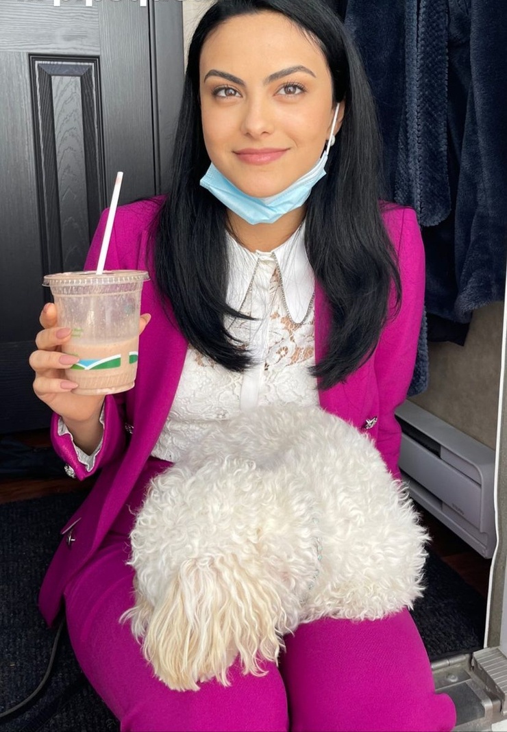 Camila Mendes