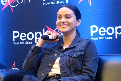 Camila Mendes