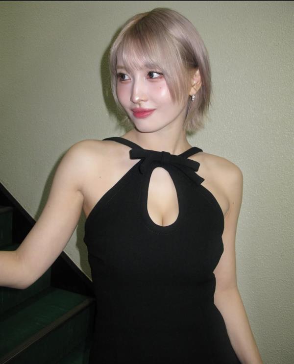 Momo (Hirai Momo)