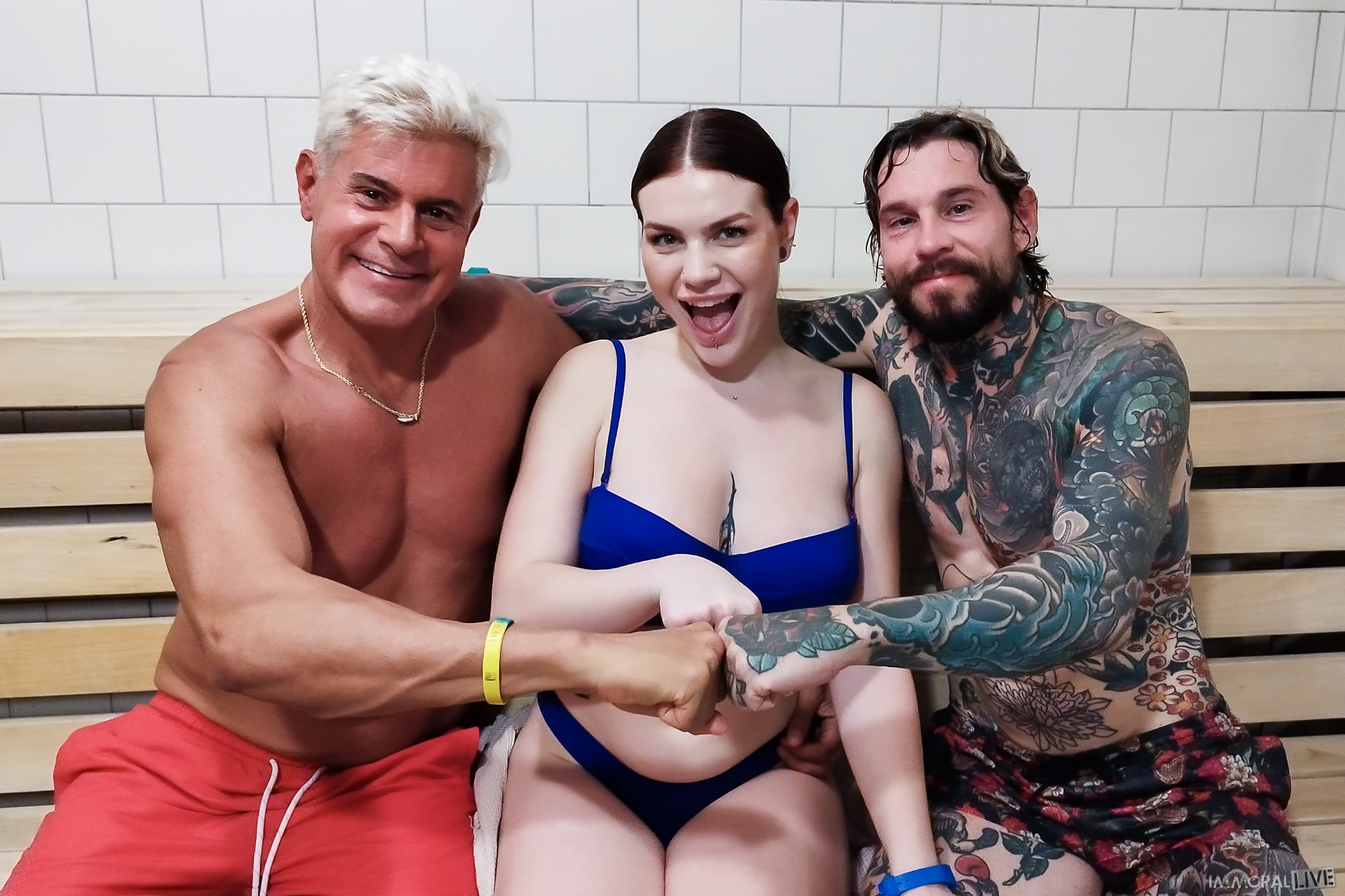 FAT ASS REDHEAD FREAK APRA SHAY SQUIRTS AFTER SPA DAY