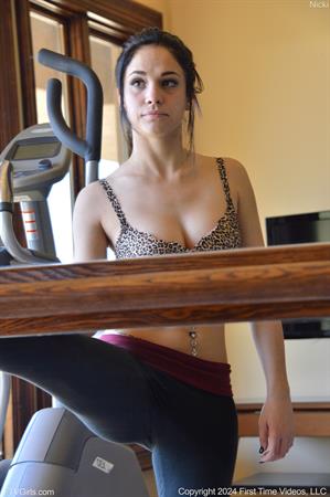 Nicki FTV Nude Pictures Hot Gym Girl