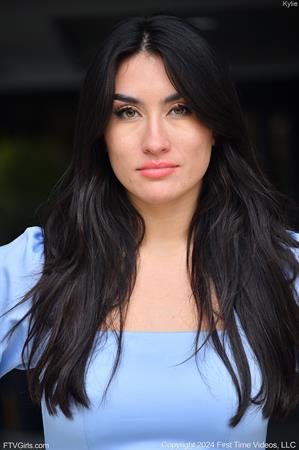 Kylie FTV Nude Pictures Sexy Blue Spread