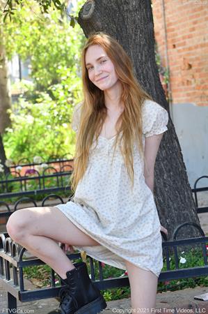 Claire FTV Nude Pictures The Hippie Chic