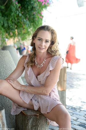 Eve FTV Nude Pictures Train Station