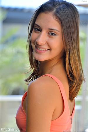 Roxanna FTV Nude Pictures The Beauty In Pink