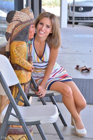 Natasha FTV Nude Pictures Natasha Modeling Side