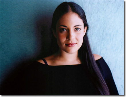 Nicola Correia Damude