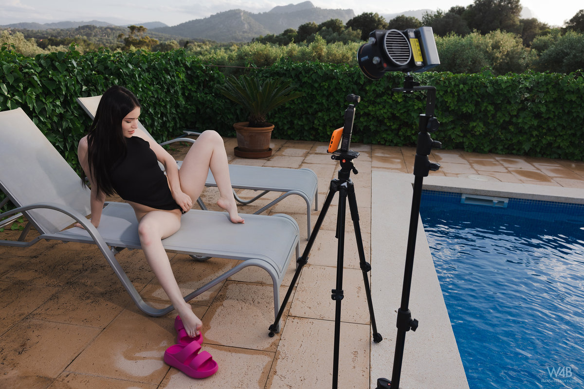 Wikki Kee: Selfie 4U: Anal Pleasure