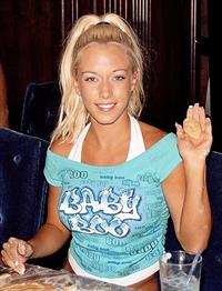 Kendra Wilkinson