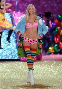 Lindsay Ellingson