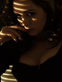 Eliza Dushku in lingerie