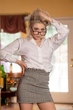 Scarlett Johnson's Work Outfit