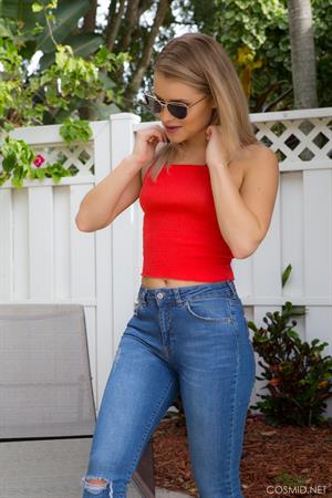 Stefany Rossa Nude Pictures Stefany's Stunning Jeans