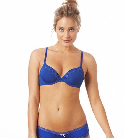 Hannah Jeter in lingerie