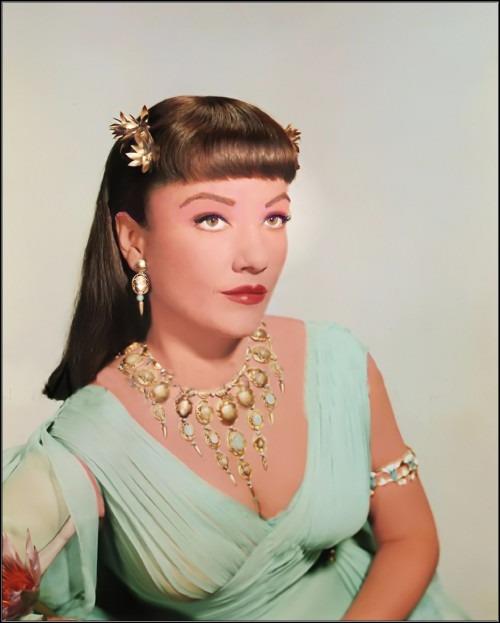 Anne Baxter