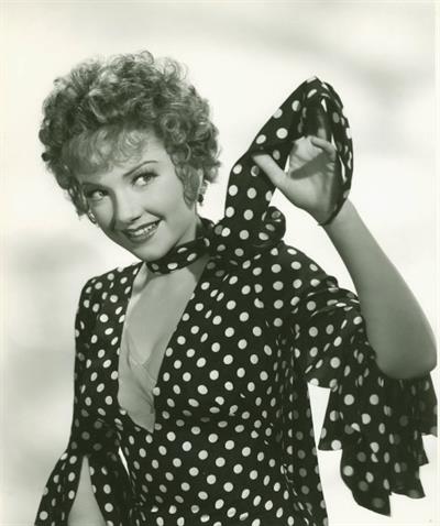 Anne Baxter